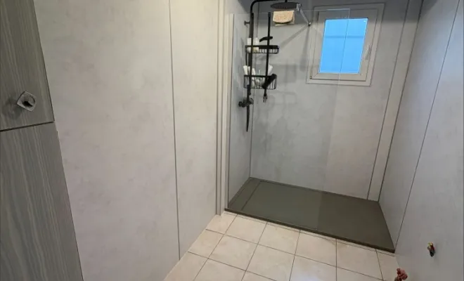 Salle de bain sur mesure avec douche à l'italienne à AMIENS par la société SPS plomberie, Saveuse, SPS Plomberie